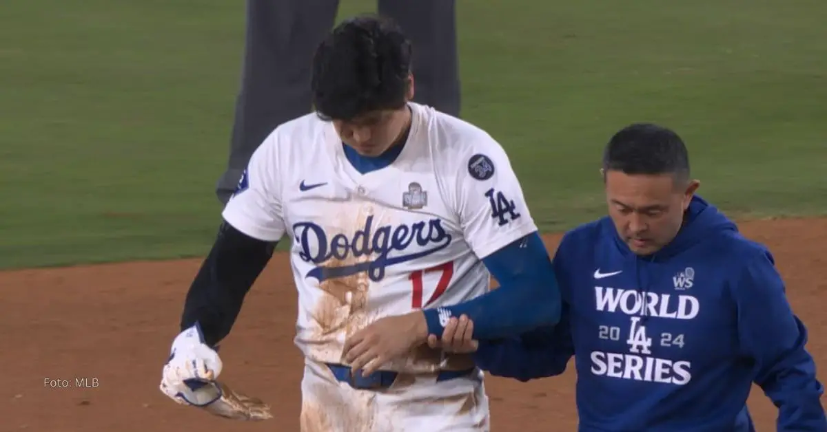 Shohei Ohtani saliendo lesionado del Dodger Stadium